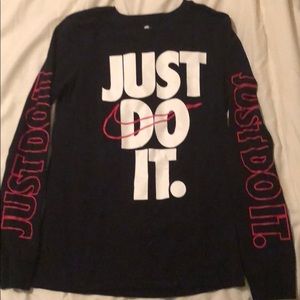 NIKE black long sleeve shirt